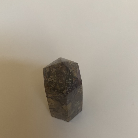 Mini Stone Obelisk Crystal Tower - Picture 6 of 6